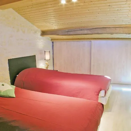 Amazing In Σπίτι διακοπών Rioux